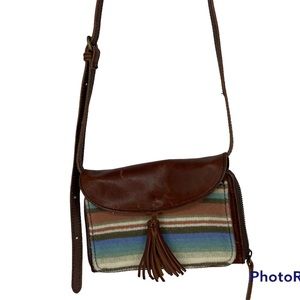 Pendleton crossbody wallet bag with removable adjustable strap
